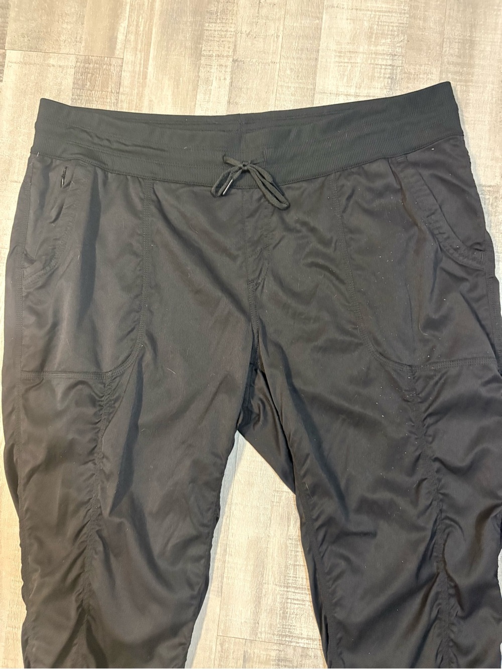 Women’s The North Face Black Ruched Hiking Jogger Pants XXL Zipper Pockets